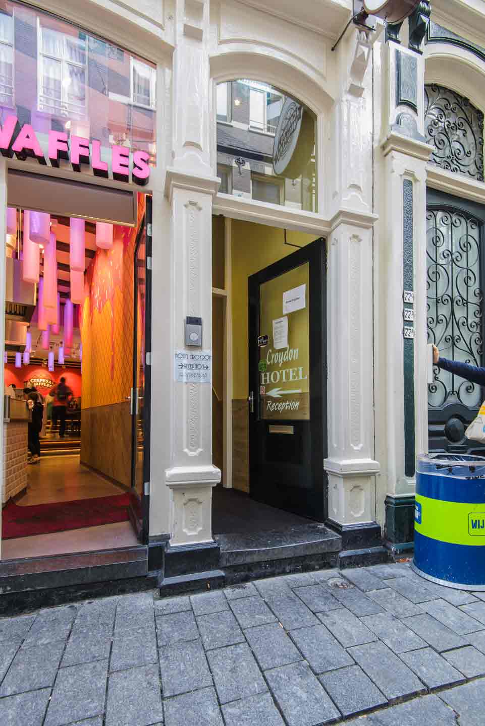 Hostel Warmoes Amsterdam